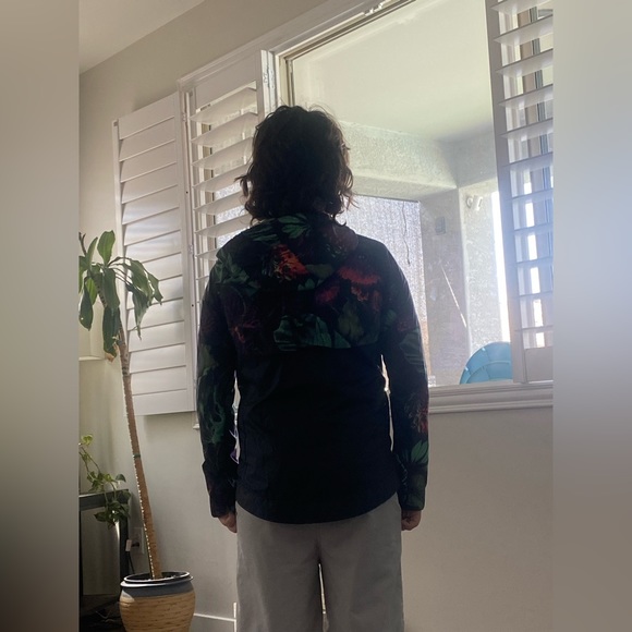 Floral Nike Windbreaker - Picture 2 of 4